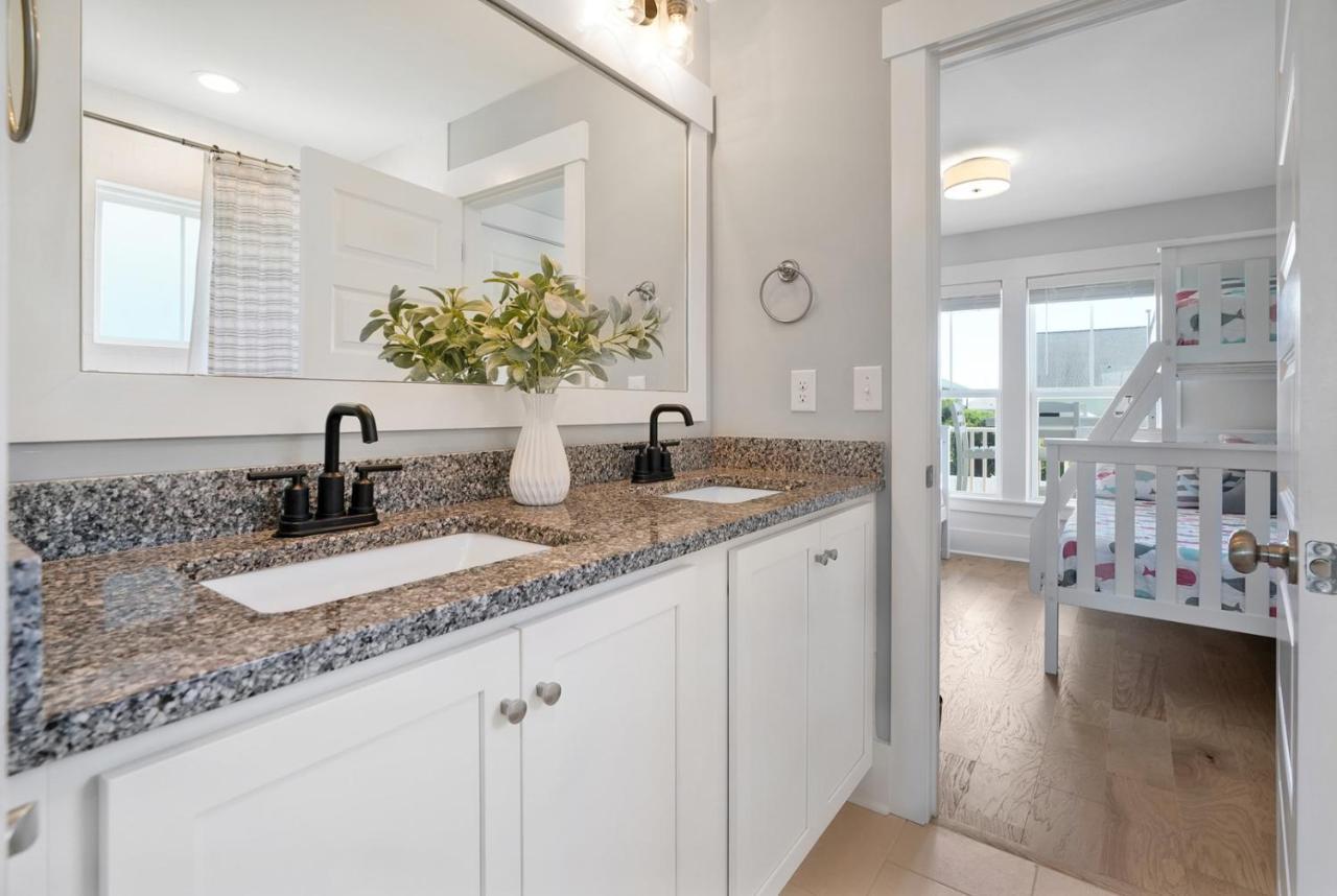 Seas The Day Villa Oak Island Buitenkant foto